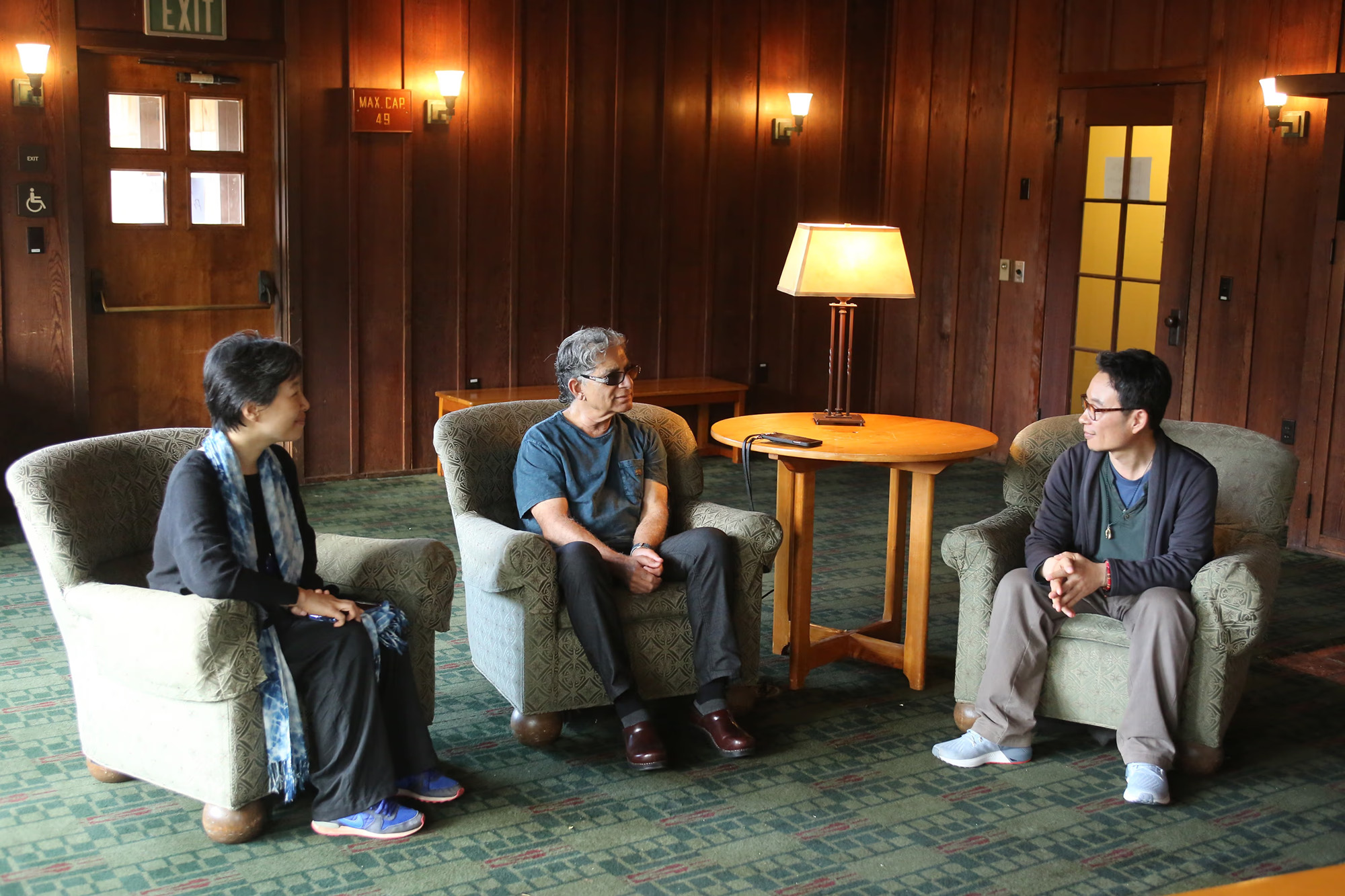 2019 ROUM Retreat（アメリカ・アシロマ・カンファレンス・グラウンズ）にて、リシ院長、ディーパック・チョプラ、スンヤマスター